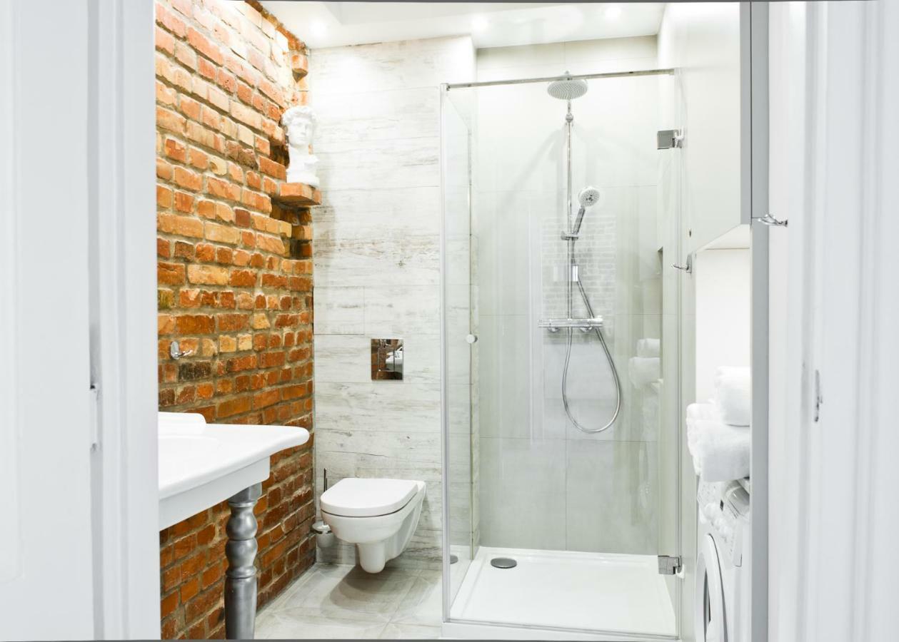 Red Brick Old Town Apartment Варшава Экстерьер фото