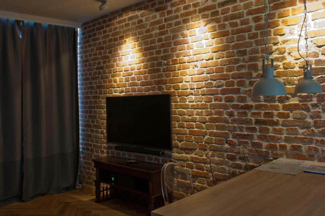 Red Brick Old Town Apartment Варшава Экстерьер фото
