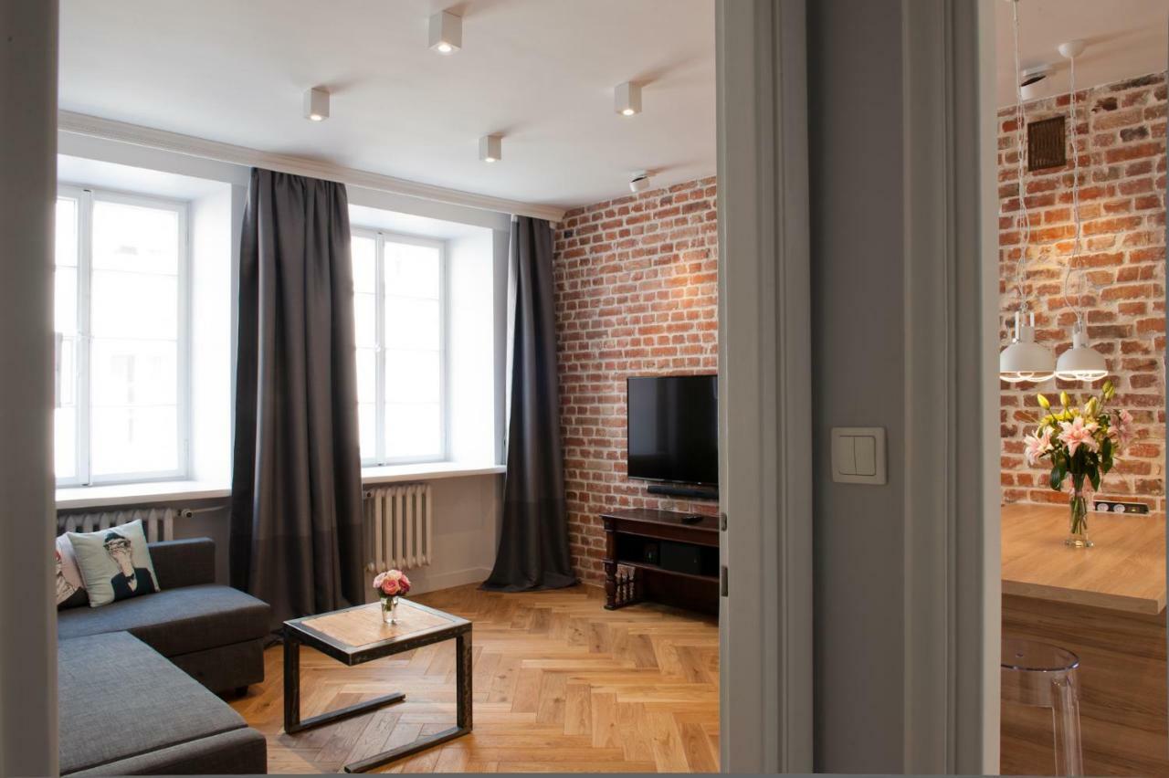 Red Brick Old Town Apartment Варшава Экстерьер фото